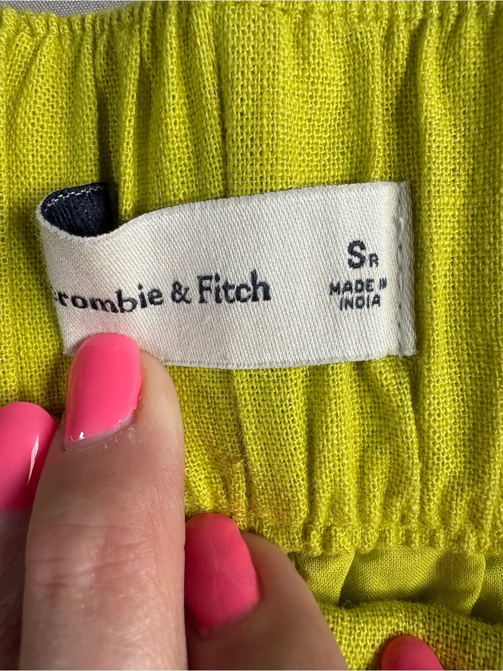 Abercrombie & Fitch Sloane High Waist Pleated Trouser Shorts Chartreuse, M - Picture 3 of 9